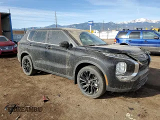 2023 Mitsubishi Outlander SE z VIN JA4J4UA83PZ011708, wystawiony jako Copart lot #49513265 z przebiegiem 36 156 mil mil oraz Szkoda całkowita • Salvage title. Historia ofert i sprzedaży dostępna na DreamBid. Obrazek 4.