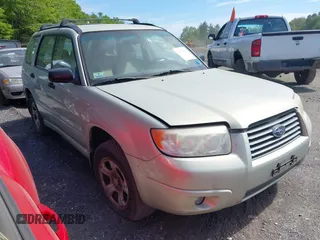 2007 Subaru Forester X with VIN JF1SG63627G723234, listed as a IAAI auction lot 42114601 with 152,810 mi miles. Bid and sale history available at carsss.com. Image 1.