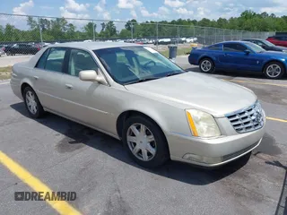 2008 Cadillac DTS 1SC with VIN 1G6KD57Y38U100381, listed as a IAAI auction lot 42173059 with 146,669 mi miles and . Bid and sale history available at carsss.com. Image 1.