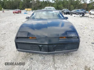 1982 Pontiac Firebird z VIN 1G2AX87H9CL548192, wystawiony jako Copart lot #79887554 z przebiegiem 109 953 mil mil oraz Czysty tytuł • Clean title. Historia ofert i sprzedaży dostępna na DreamBid. Obrazek 5.