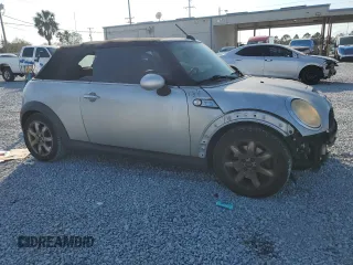 2010 MINI Convertible S z VIN WMWMS3C58ATY08775, wystawiony jako Copart lot #44112775 z przebiegiem 105 293 mil mil oraz Czysty tytuł • Clean title. Historia ofert i sprzedaży dostępna na DreamBid. Obrazek 4.