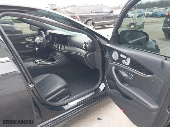 2018 Mercedes-Benz E-Class E 300 with VIN WDDZF4KB3JA476871, listed as a IAAI auction lot 41486444 with 65,396 mi miles. Bid and sale history available at carsss.com. Image 5.