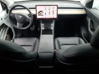 2020 Tesla Model Y Long Range with VIN 5YJYGDEE5LF053938, listed as a Copart auction lot 43381985 with 69,291 mi miles and Salvage Title. Bid and sale history available at DreamBid. Image 8.