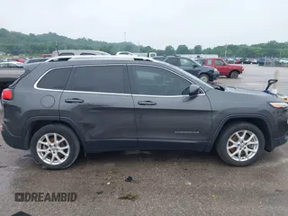 2016 Jeep Cherokee Latitude с VIN 1C4PJLCB2GW362820, выставлен на аукционе IAAI как лот 42432734 с пробегом 137 325 миль миль и . История ставок и продаж доступна на DreamBid. Изображение 13.