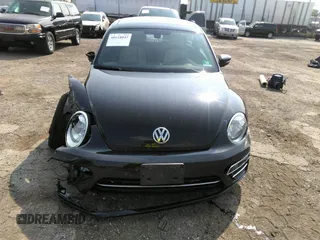 2018 Volkswagen Beetle S z VIN 3VWFD7ATXJM705321, wystawiony jako IAAI lot #40118047 z przebiegiem Nie podano mil oraz . Historia ofert i sprzedaży dostępna na DreamBid. Obrazek 12.