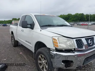 2006 Nissan Titan SE z VIN 1N6BA06B66N516094, wystawiony jako IAAI lot #42361217 z przebiegiem Nie podano mil oraz . Historia ofert i sprzedaży dostępna na DreamBid. Obrazek 1.