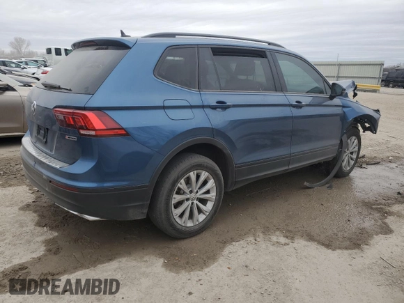 2020 Volkswagen Tiguan S with VIN 3VV0B7AX6LM066232, listed as a Copart auction lot 44961755 with 39,770 mi miles and Salvage title. Bid and sale history available at DreamBid. Image 3.