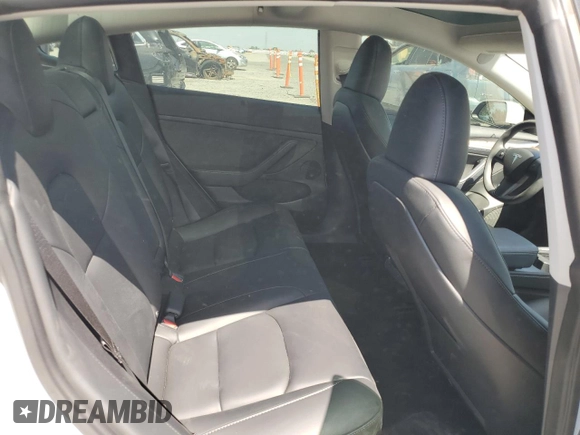 2023 Tesla Model 3 z VIN 5YJ3E1EA6PF540776, wystawiony jako Copart lot #59879575 z przebiegiem 19 320 mil mil oraz Szkoda całkowita • Salvage title. Historia ofert i sprzedaży dostępna na DreamBid. Obrazek 10.
