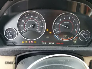 2017 BMW 3 Series 330i z VIN WBA8B9G5XHNU51693, wystawiony jako Copart lot #55161135 z przebiegiem 99 349 mil mil oraz Szkoda całkowita • Salvage title. Historia ofert i sprzedaży dostępna na DreamBid. Obrazek 9.