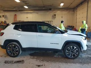 2024 Jeep Compass Limited with VIN 3C4NJDCN2RT593278, listed as a IAAI auction lot 41196538 with 6,304 mi miles and . Bid and sale history available at carsss.com. Image 13.