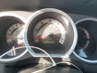 2013 Toyota Tacoma z VIN 5TFTX4CN3DX028556, wystawiony jako Copart lot #53155045 z przebiegiem 154 588 mil mil oraz Szkoda całkowita • Salvage title. Historia ofert i sprzedaży dostępna na DreamBid. Obrazek 9.