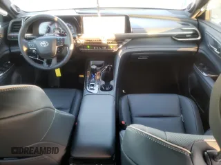 2025 Toyota Crown XLE with VIN JTDAAAAF5S3032521, listed as a Copart auction lot 82568664 with 3,759 mi miles and Salvage Title. Bid and sale history available at carsss.com. Image 8.