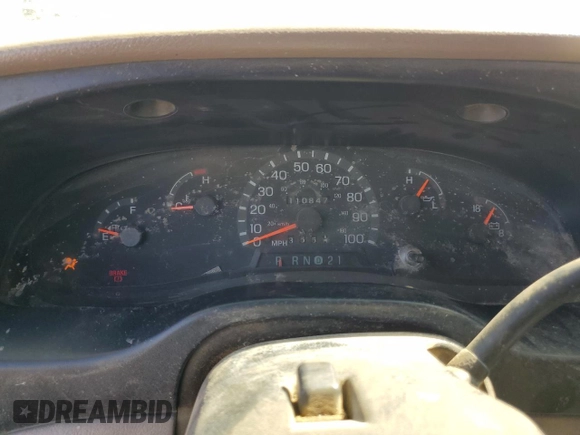 1998 Ford Econoline Wagon XL z VIN 1FBSS31LXWHA93170, wystawiony jako Copart lot #52535235 z przebiegiem 110 847 mil mil oraz Czysty tytuł • Clean title. Historia ofert i sprzedaży dostępna na DreamBid. Obrazek 9.