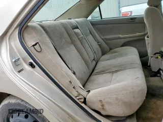 2004 Toyota Camry LE with VIN 4T1BE32KX4U903728, listed as a Copart auction lot 54686425 with 297,587 mi miles and Clean title. Bid and sale history available at DreamBid. Image 10.