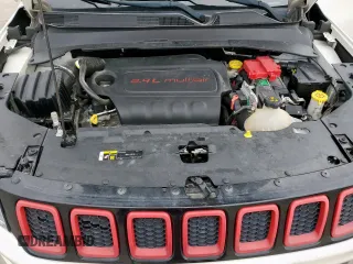 2020 Jeep Compass Trailhawk with VIN 3C4NJDDB3LT189398, listed as a Copart auction lot 59376995 with 75,674 mi miles and Salvage title. Bid and sale history available at DreamBid. Image 11.