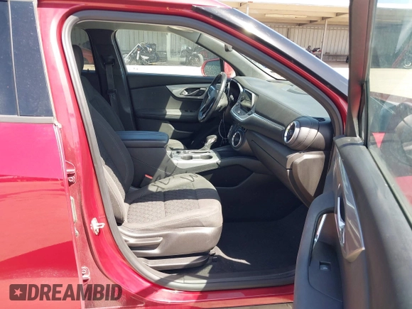 2019 Chevrolet Blazer z VIN 3GNKBCRS6KS643531, wystawiony jako IAAI lot #42308910 z przebiegiem 54 053 mil mil oraz . Historia ofert i sprzedaży dostępna na DreamBid. Obrazek 5.