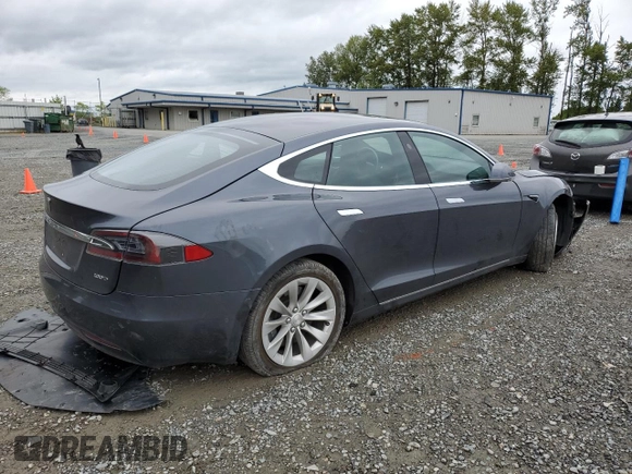2019 Tesla Model S 75D z VIN 5YJSA1E23KF312145, wystawiony jako Copart lot #57344975 z przebiegiem 33 092 mil mil oraz Szkoda całkowita • Salvage title. Historia ofert i sprzedaży dostępna na DreamBid. Obrazek 3.