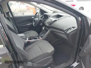 2016 Ford Escape SE with VIN 1FMCU0G72GUA64804, listed as a IAAI auction lot 42062058 with 157,639 mi miles. Bid and sale history available at carsss.com. Image 5.