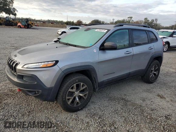 2014 Jeep Cherokee Trailhawk with VIN 1C4PJMBB3EW158869, listed as a Copart auction lot 42860515 with 135,172 mi miles and Non repairable. Bid and sale history available at DreamBid. Image 1.