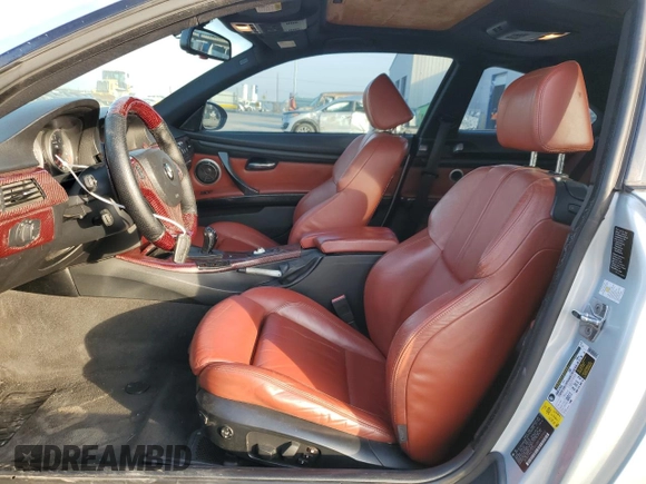 2008 BMW 3 Series M3 с VIN WBSWD935X8PY42902, выставлен на аукционе Copart как лот 82396694 с пробегом 156 261 миль миль и Чистый • Clean title. История ставок и продаж доступна на DreamBid. Изображение 7.