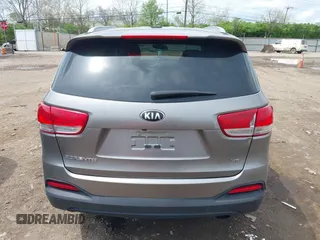 2016 Kia Sorento LX with VIN 5XYPG4A57GG003204, listed as a IAAI auction lot 42053975 with 189,653 mi miles. Bid and sale history available at carsss.com. Image 16.