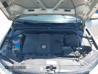 2011 Volkswagen Jetta Sedan SE w/Convenience & Sunroof with VIN 3VWDX7AJ9BM316541, listed as a IAAI auction lot 42037920 with 83,658 mi miles. Bid and sale history available at carsss.com. Image 10.