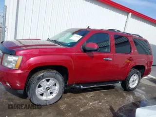 2010 Chevrolet Tahoe LT z VIN 1GNUKBE08AR112792, wystawiony jako IAAI lot #41790474 z przebiegiem 231 742 mil mil oraz . Historia ofert i sprzedaży dostępna na DreamBid. Obrazek 15.