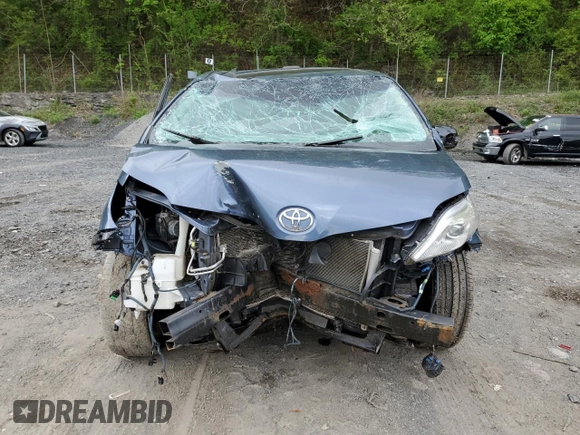 2014 Toyota Sienna Limited with VIN 5TDDK3DC0ES074864, listed as a Copart auction lot 55680115 with Not provided miles and Salvage title. Bid and sale history available at DreamBid. Image 5.