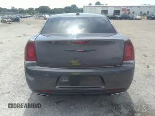 2021 Chrysler 300 with VIN 2C3CCABG5MH550210, listed as a IAAI auction lot 37195041 with 41,000 mi miles. Bid and sale history available at carsss.com. Image 16.