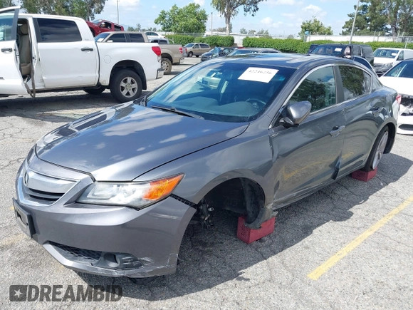 2013 Acura ILX Premium z VIN 19VDE1F57DE013667, wystawiony jako IAAI lot #42246256 z przebiegiem 174 167 mil mil oraz . Historia ofert i sprzedaży dostępna na DreamBid. Obrazek 18.
