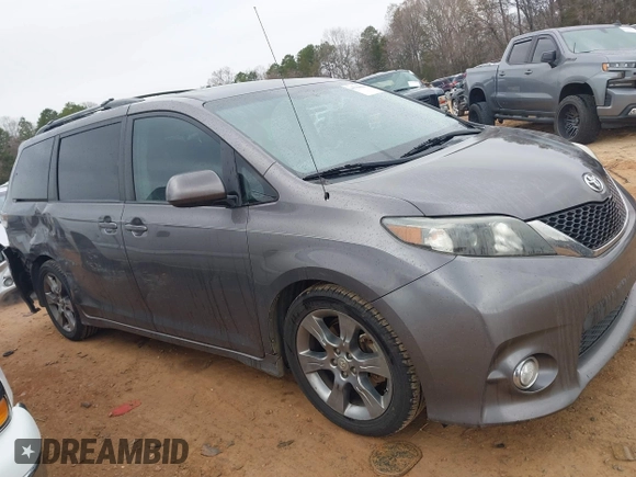 2011 Toyota Sienna SE with VIN 5TDXK3DC3BS143331, listed as a IAAI auction lot 41758043 with 215,490 mi miles. Bid and sale history available at carsss.com. Image 13.