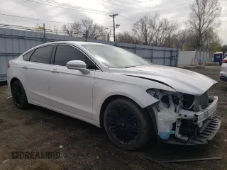 2014 Ford Fusion SE with VIN 1FA6P0HD2E5375238, listed as a Copart auction lot 52496265 with 111,476 mi miles and Salvage Title. Bid and sale history available at carsss.com. Image 4.