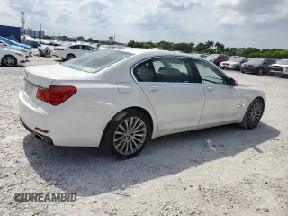 2009 BMW 7 Series 750Li z VIN WBAKB83589CY61637, wystawiony jako Copart lot #58083255 z przebiegiem 120 594 mil mil oraz Czysty tytuł • Clean title. Historia ofert i sprzedaży dostępna na DreamBid. Obrazek 3.