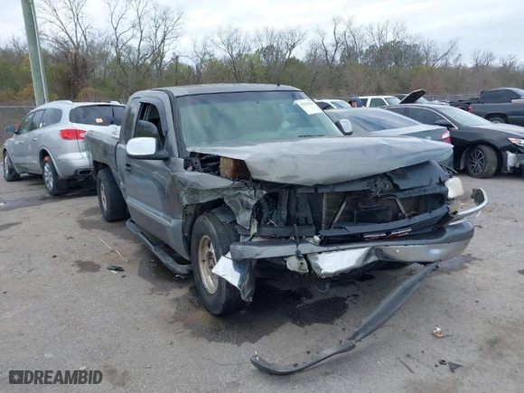 2002 GMC Sierra 1500 SLE with VIN 2GTEC19T121214213, listed as a IAAI auction lot 41317517 with 209,031 mi miles. Bid and sale history available at carsss.com. Image 1.