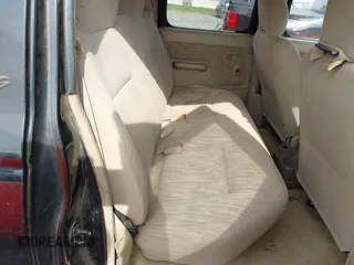 2000 Nissan Frontier XE z VIN 1N6ED27Y3YC413619, wystawiony jako IAAI lot #42468394 z przebiegiem 272 116 mil mil oraz . Historia ofert i sprzedaży dostępna na DreamBid. Obrazek 8.