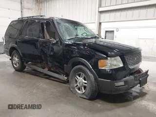 2005 Ford Expedition Special Service z VIN 1FMPU16515LA85217, wystawiony jako IAAI lot #42238830 z przebiegiem 246 831 mil mil oraz . Historia ofert i sprzedaży dostępna na DreamBid. Obrazek 1.