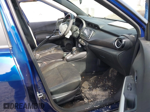 2019 Nissan Kicks S with VIN 3N1CP5CU9KL537043, listed as a IAAI auction lot 41766823 with Not Provided miles. Bid and sale history available at carsss.com. Image 5.
