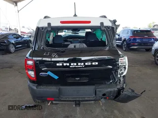 2024 Ford Bronco Sport Heritage z VIN 3FMCR9G63RRF08666, wystawiony jako IAAI lot #42433592 z przebiegiem 11 532 mil mil oraz . Historia ofert i sprzedaży dostępna na DreamBid. Obrazek 16.