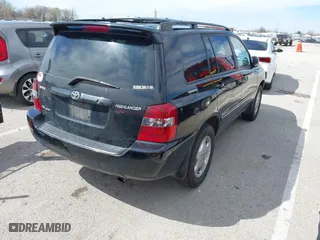 2004 Toyota Highlander with VIN JTEEP21AX40008810, listed as a IAAI auction lot 41877008 with 215,800 mi miles. Bid and sale history available at carsss.com. Image 4.