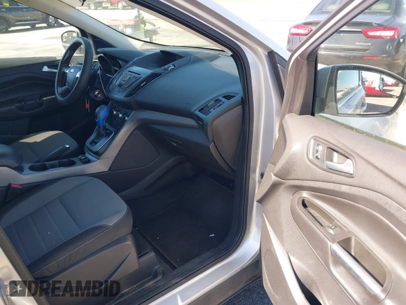 2014 Ford Escape SE with VIN 1FMCU0GX2EUB22357, listed as a IAAI auction lot 41838568 with 164,481 mi miles. Bid and sale history available at carsss.com. Image 5.