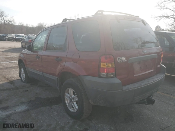 2007 Ford Escape XLS with VIN 1FMYU02Z57KB07963, listed as a IAAI auction lot 41488943 with 123,857 mi miles. Bid and sale history available at carsss.com. Image 3.