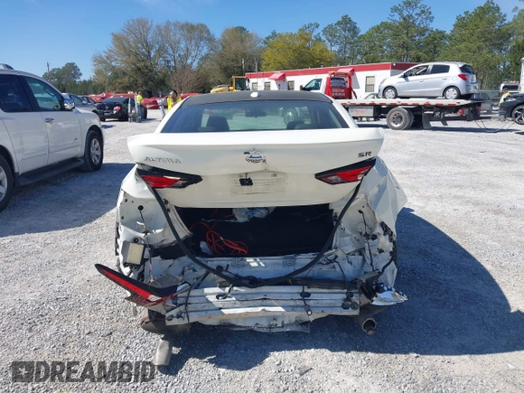 2020 Nissan Altima SR with VIN 1N4BL4CV7LC271886, listed as a IAAI auction lot 41824787 with 68,989 mi miles and . Bid and sale history available at carsss.com. Image 16.
