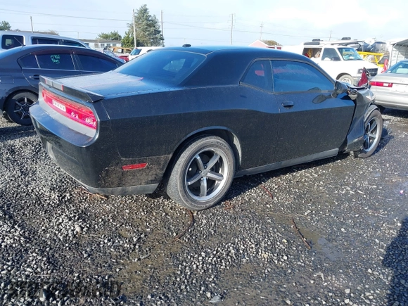 2011 Dodge Challenger z VIN 2B3CJ4DG2BH569764, wystawiony jako IAAI lot #41652462 z przebiegiem 138 057 mil mil oraz . Historia ofert i sprzedaży dostępna na DreamBid. Obrazek 4.