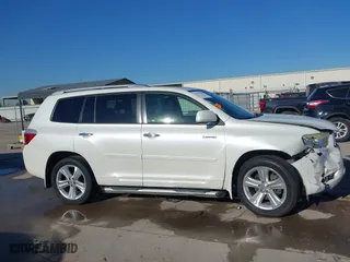 2009 Toyota Highlander Limited with VIN JTEDS42A392089990, listed as a IAAI auction lot 41797493 with 186,739 mi miles. Bid and sale history available at carsss.com. Image 13.