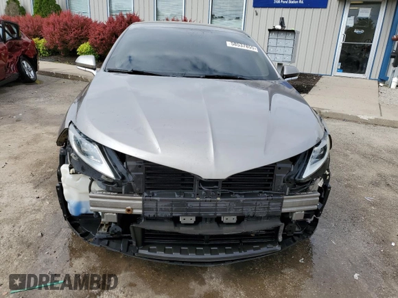 2016 Lincoln MKZ Hybrid with VIN 3LN6L2LU7GR615677, listed as a Copart auction lot 58537855 with 183,717 mi miles and Salvage title. Bid and sale history available at DreamBid. Image 5.