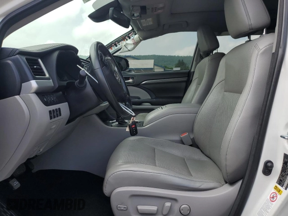 2017 Toyota Highlander Limited with VIN 5TDDZRFH8HS382957, listed as a Copart auction lot 60413645 with 126,294 mi miles and Salvage title. Bid and sale history available at DreamBid. Image 7.