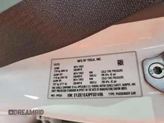 2023 Tesla Model 3 z VIN 5YJ3E1EA3PF501496, wystawiony jako Copart lot #46518735 z przebiegiem Nie podano mil oraz Nie do naprawy • Non repairable. Historia ofert i sprzedaży dostępna na DreamBid. Obrazek 12.