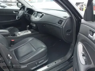 2013 Hyundai Genesis 5.0L R-Spec with VIN KMHGC4DH5DU256092, listed as a IAAI auction lot 41554850 with 163,573 mi miles. Bid and sale history available at carsss.com. Image 5.