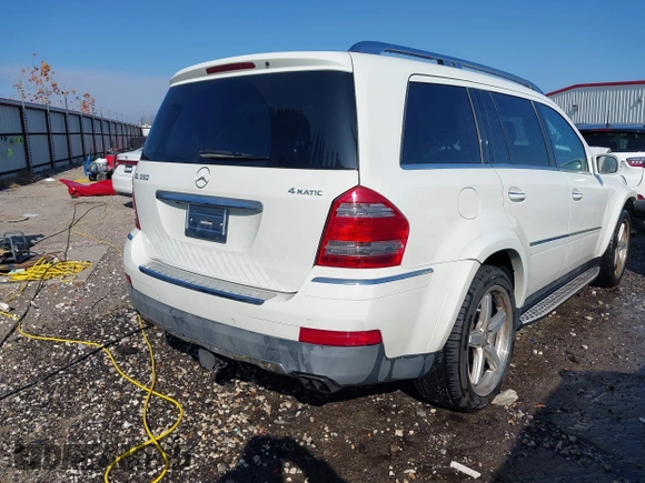 2008 Mercedes-Benz GL-Class 5.5L with VIN 4JGBF86E08A349444, listed as a IAAI auction lot 40992114 with 93,553 mi miles. Bid and sale history available at carsss.com. Image 4.