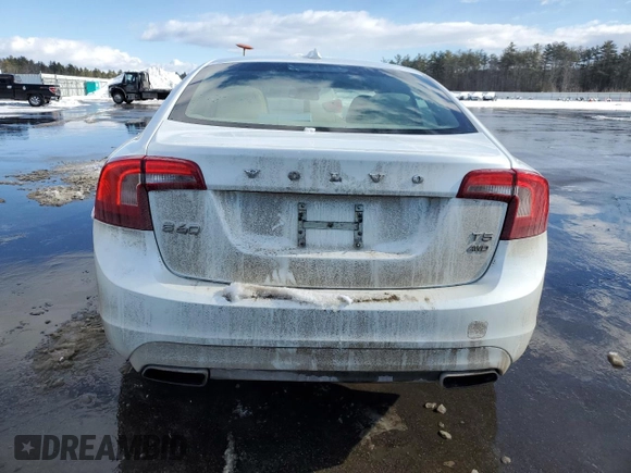2015 Volvo S60 T5 Premier with VIN YV1612TBXF1316485, listed as a Copart auction lot 44433055 with 86,162 mi miles and Salvage Title. Bid and sale history available at carsss.com. Image 6.